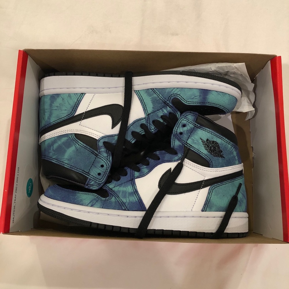 Women’s Air Jordan 1 Retro High OG Tie Dye